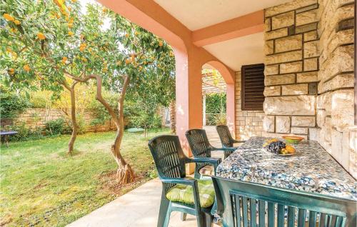 1 Bedroom Amazing Apartment In Pula