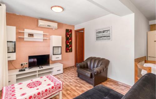 1 Bedroom Beautiful Apartment In Crikvenica
