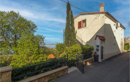 Beach Front Apartment In Crikvenica With Wifi