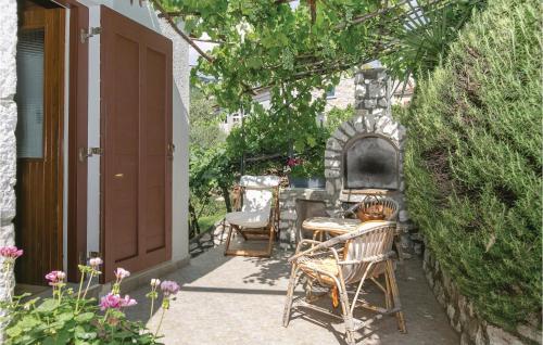 En have udenfor 1 Bedroom Pet Friendly Home In Zagorje