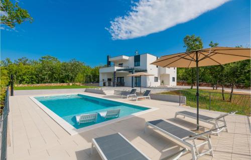 Cozy Home In Grubine With Wifi