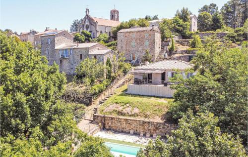 Bazén v ubytovaní Stunning Home In Bordezac With Wifi alebo v jeho blízkosti