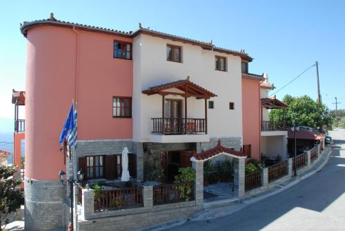 Το κτήριο όπου στεγάζεται  το ξενοδοχείο
