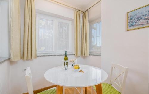 1 Bedroom Cozy Apartment In Krk