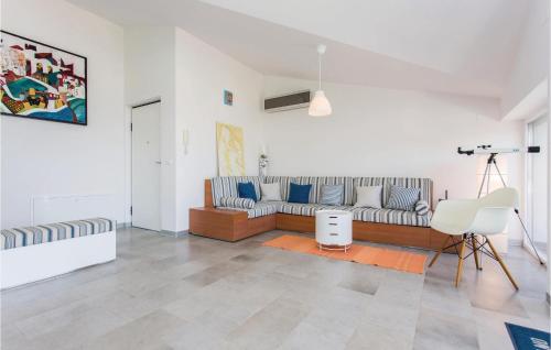 Χώρος καθιστικού στο Nice Apartment In Malinska With Wifi