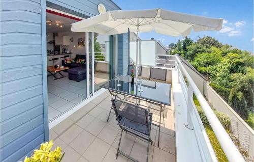 Μπαλκόνι ή βεράντα στο Beautiful Apartment In Damgan With Wifi