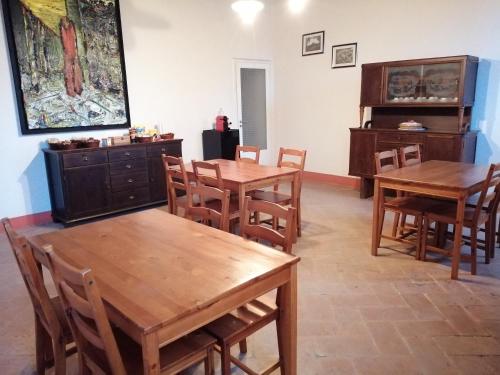 Телевизор и/или развлекательный центр в B&B La Casa Vecchia