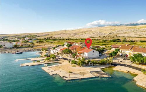 1 Bedroom Awesome Apartment In Kustici