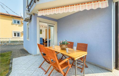 Beautiful Apartment In Fazana With Wifi