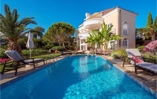 Amazing Apartment In Porat