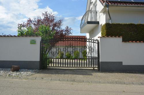 Csenár Apartman Hegykő