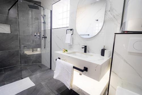 Ένα μπάνιο στο La cosy - Moderne - Pro ou couple av Enfants - Entrer autonome -Les Bonn'appartts-sur-Seine