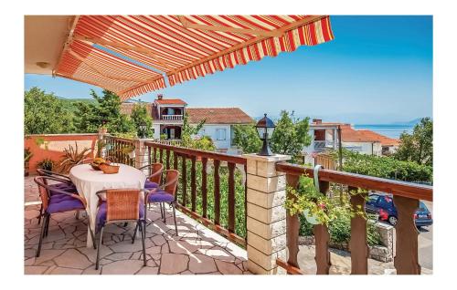 Balkón alebo terasa v ubytovaní 3 Bedroom Cozy Apartment In Crikvenica