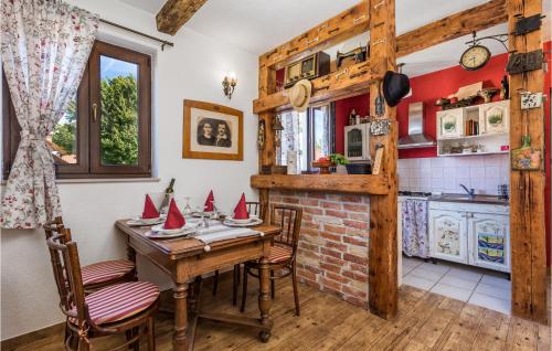 2 Bedroom Luxurious Home In Senj