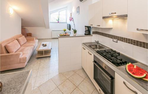Lovely Apartment In Pula With Wifi