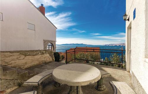 3 Bedroom Stunning Apartment In Senj