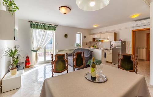 Beautiful Apartment In Labin