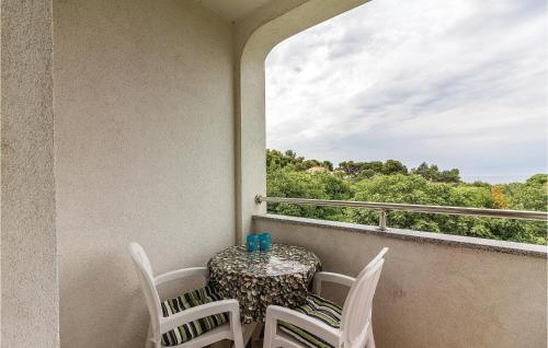 Beach Front Apartment In Pula With House Sea View
