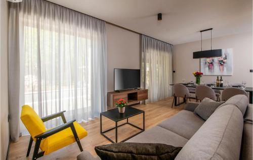 Cozy Home In Labin With Sauna