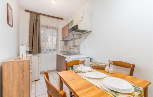 Gorgeous Apartment In Krk With Wifi