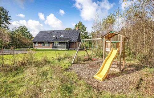 Κήπος έξω από το Pet Friendly Home In Rijssen With Wifi