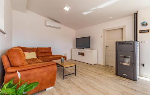Beautiful Home In Medulin