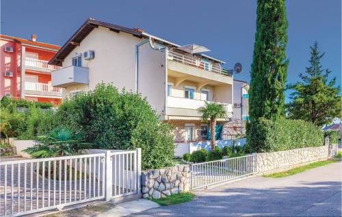 Stunning Apartment In Dramalj With House Sea View
