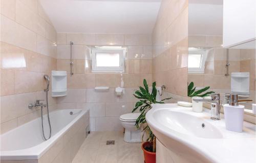 Stunning Apartment In Dramalj With House Sea View