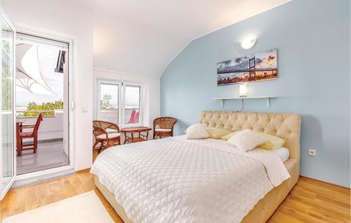 Stunning Apartment In Dramalj With House Sea View