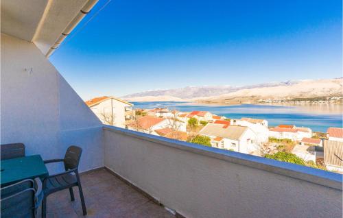 Stunning Apartment In Pag With Wifi