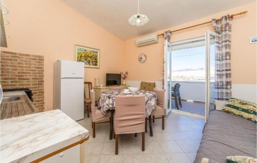 Stunning Apartment In Pag With Wifi