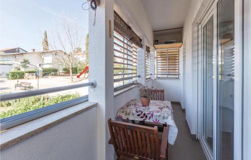 Beautiful Apartment In Umag With Wifi