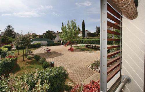 Beautiful Apartment In Umag With Wifi