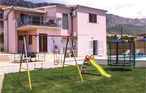 Three-Bedroom Holiday Home In Kastel Sucurac