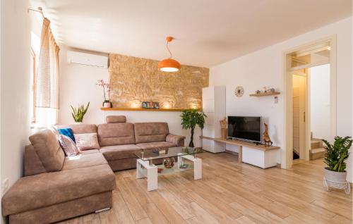 Posedenie v ubytovaní 2 Bedroom Amazing Home In Galizana