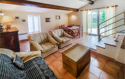 Χώρος καθιστικού στο Cozy Home In Cabrerolles
