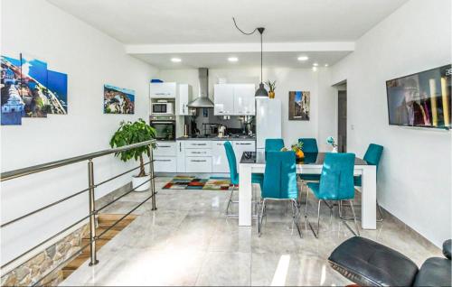 Gorgeous Apartment In Sibenik With Sauna
