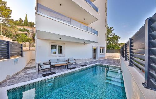 Awesome Apartment In Okrug Gornji With Wifi