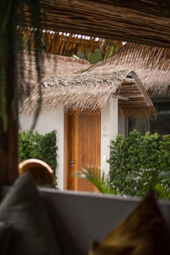 The Deck Cottages Samui — Facade/entrance