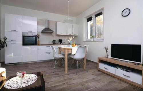 One-Bedroom Apartment In Zadar