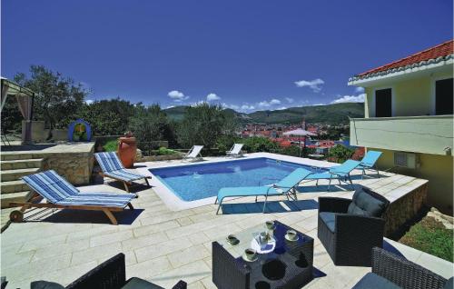 Apartment Trogir With Sea View 06
