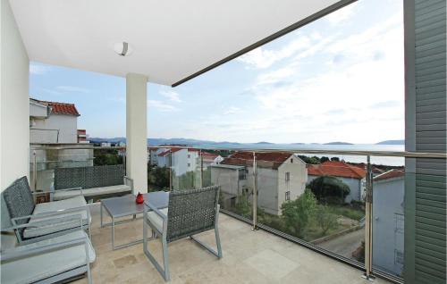 Three-Bedroom Apartment In Sibenik
