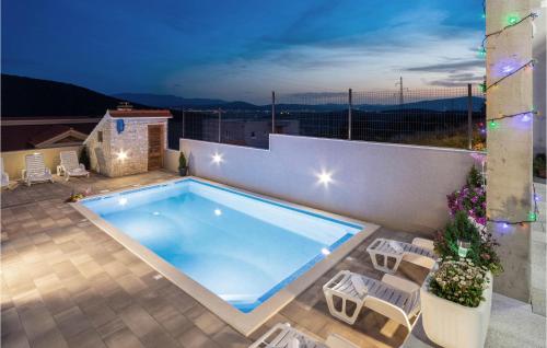 Stunning Home In Ruda