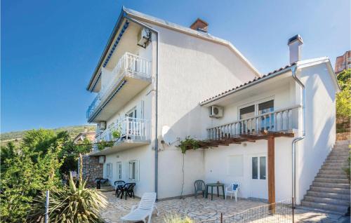 Gorgeous Apartment In Senj With House Sea View