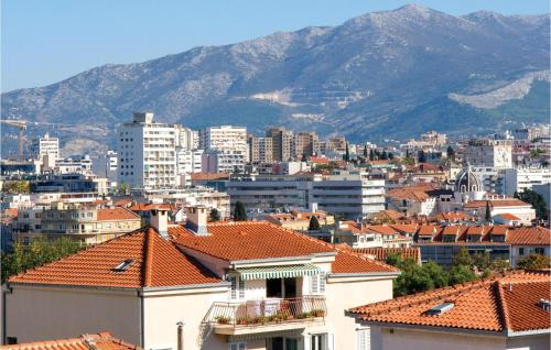 Two-Bedroom Apartment In Split