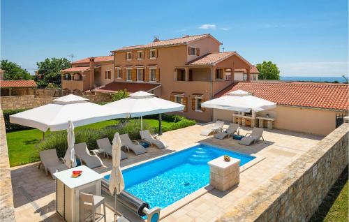 Amazing Home In Hr-52215 Vodnjan