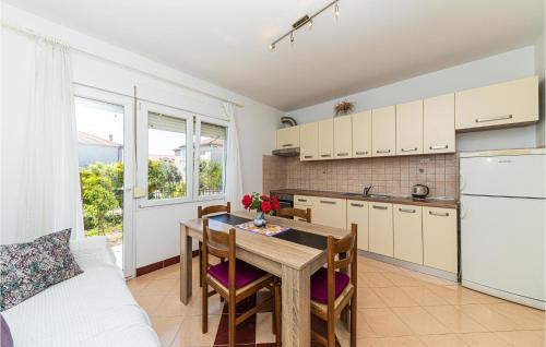 Beautiful Apartment In Trogir With Wifi