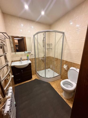 Et badeværelse på Дача на Чарваке Юсуфхона