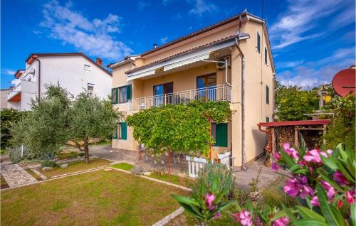 Lovely Apartment In Novi Vinodolski