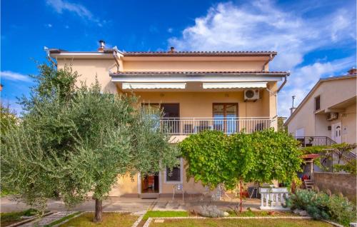Lovely Apartment In Novi Vinodolski